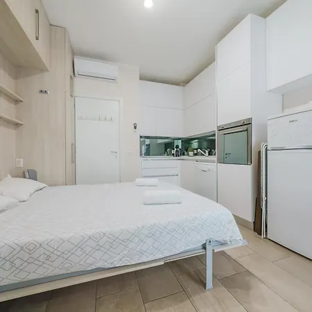 Cristel Apartment - 15 Min Da Milano Cormano Exterior photo